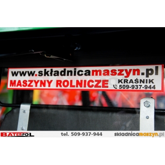 Kabina C-330 NAGLAK dach i błotniki z tworzywa,boczne szyby uchylne  HALOGENY LED ZIELONA 